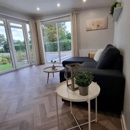 아파트 New And Spacious At The Veluwe 넌스피트