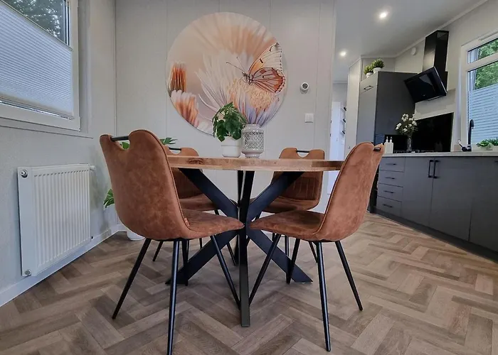 아파트 New And Spacious At The Veluwe *